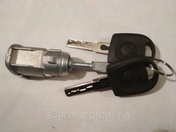 VW Golf IV 4 97-03 передня ліва вставка замка дверей 113571755 серцевини з ключами 1J0837167 843177594 фото